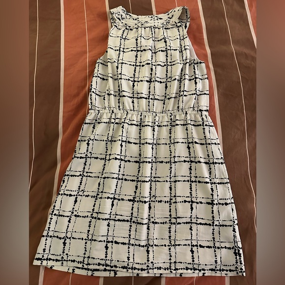 Loft dress - Picture 4 of 4